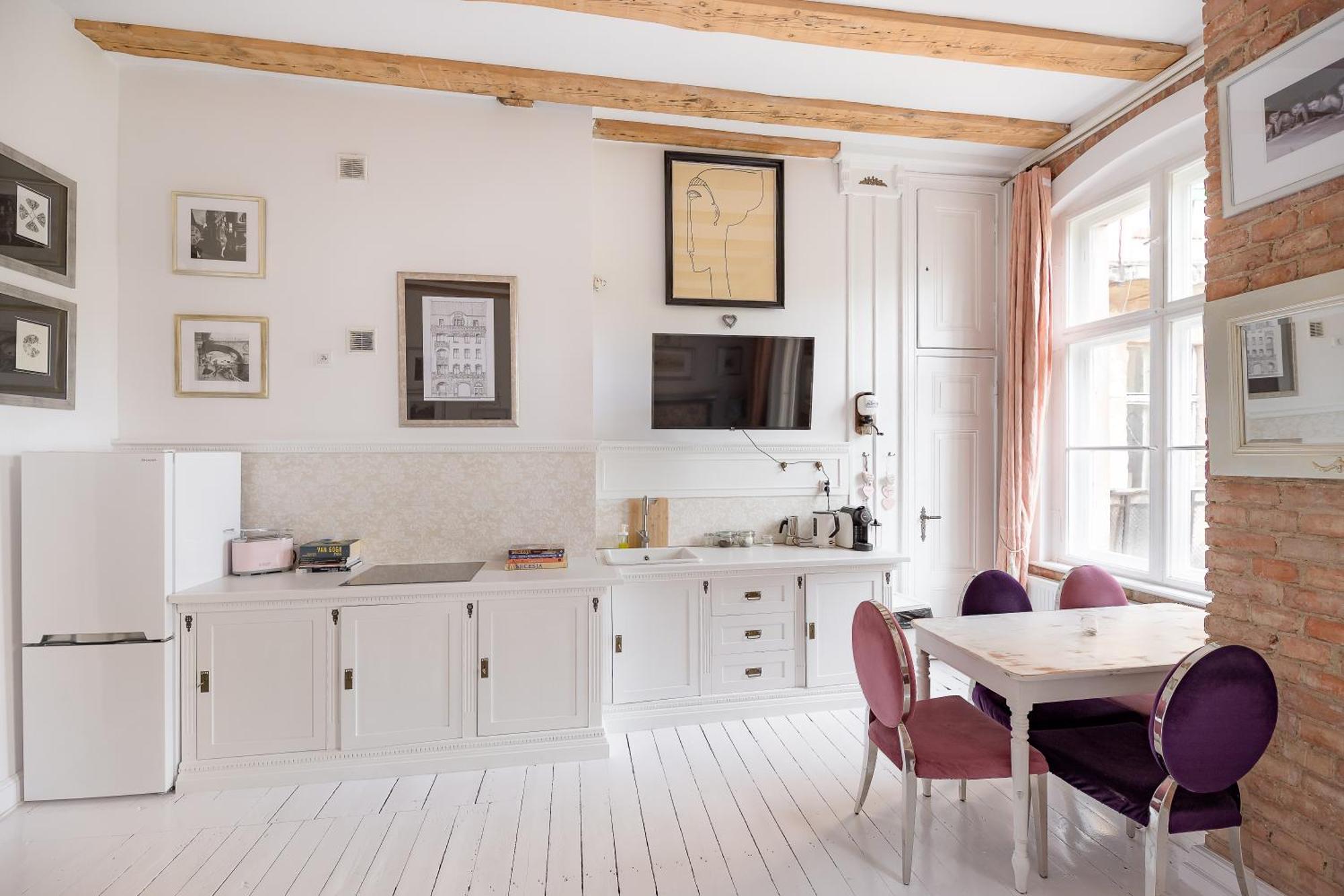 White Provance Apartment Torun Exterior photo